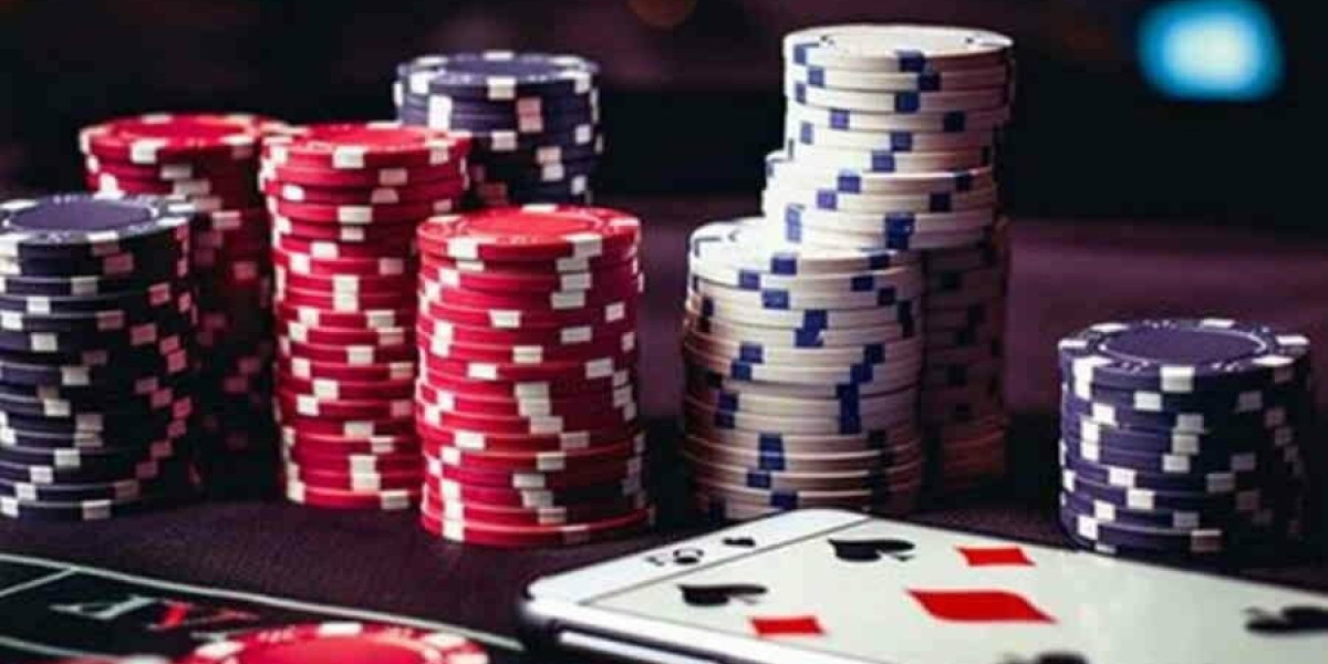 La convergencia del juego en línea y el entretenimiento en vivo: explorando las nuevas plataformas híbridas y su impacto